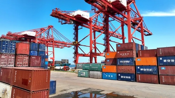 China faces turmoil exports growth falls