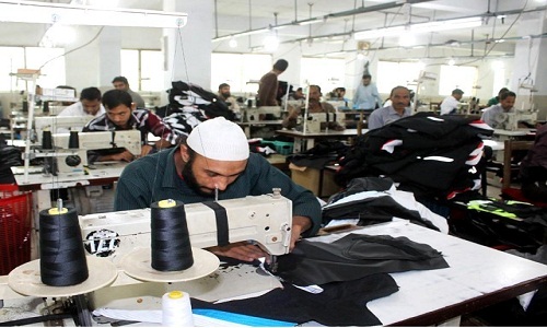 Pakistan should develop its apparel sector to solve myriad issues 001
