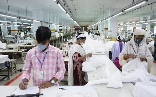Worker vaccination only way forward for Sri Lankas garment industry