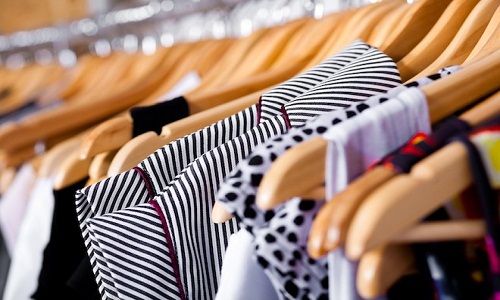 Focus on Sustainability France plans to ban discarding unsold clothing 001