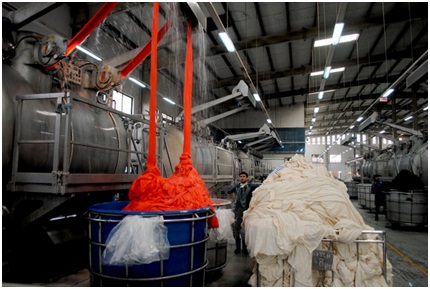 Focus on sustainable dyeing methods that recycles carbon dioxide