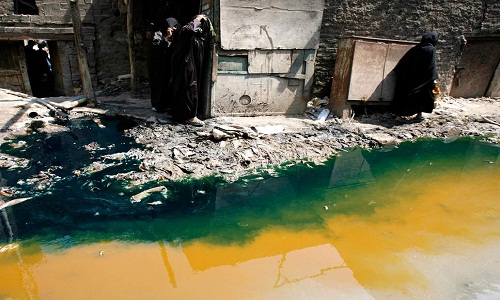 Growing hazards of fast fashion from economy to social and environmental 001