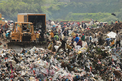 New and shorter recycling methods to combat fashion pollution