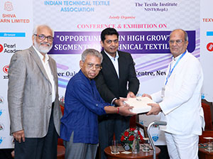 Nisti confers Life Time Achievement Award on Rikhab Jain