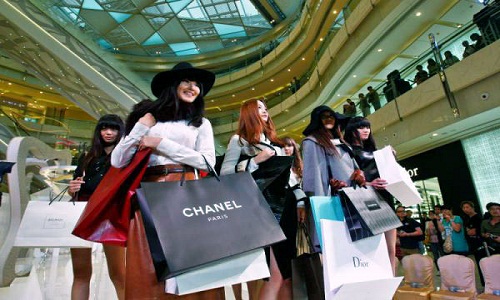 Rise in disposal income leads to growth of luxury apparels market 002