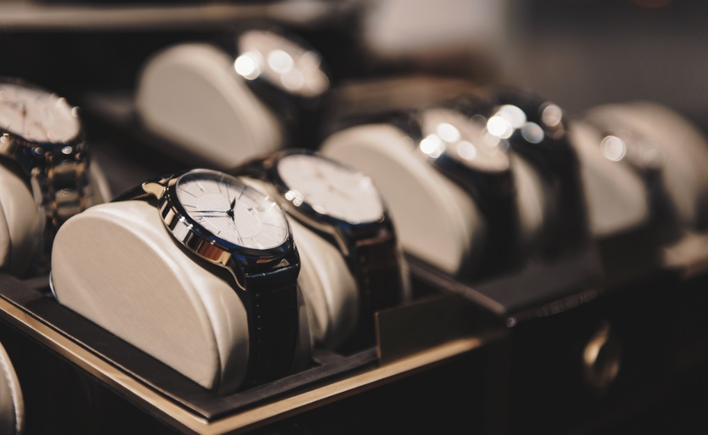 Sharp decline in luxury spending continues in the US watches defy the trend