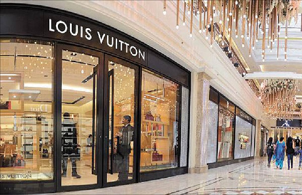LAS VEGAS - MAY 21 : Exterior Of A Louis Vuitton Store In Las