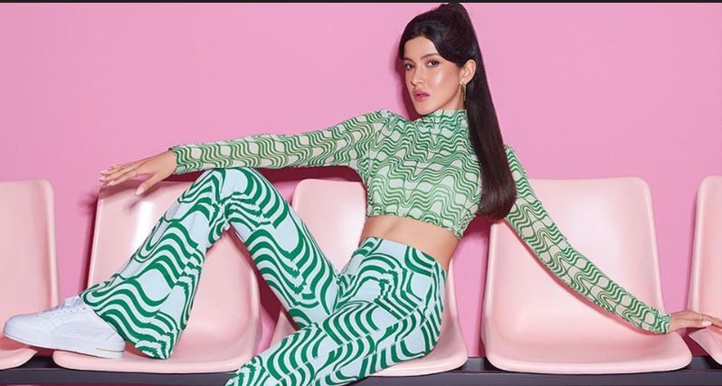 Y2K fashion blasts into the present with retro futuristic trends